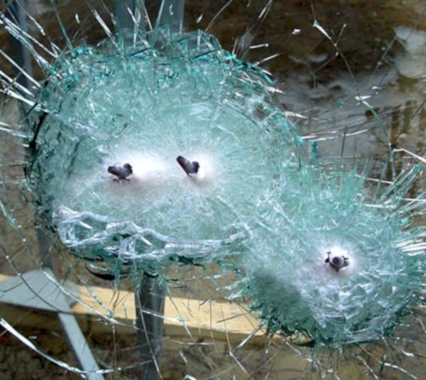 KURŞUNA DAYANIKLI CAM